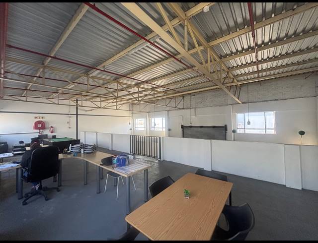 235M² WAREHOUSE TO LET IN BLACKHEATH INDUSTRIAL